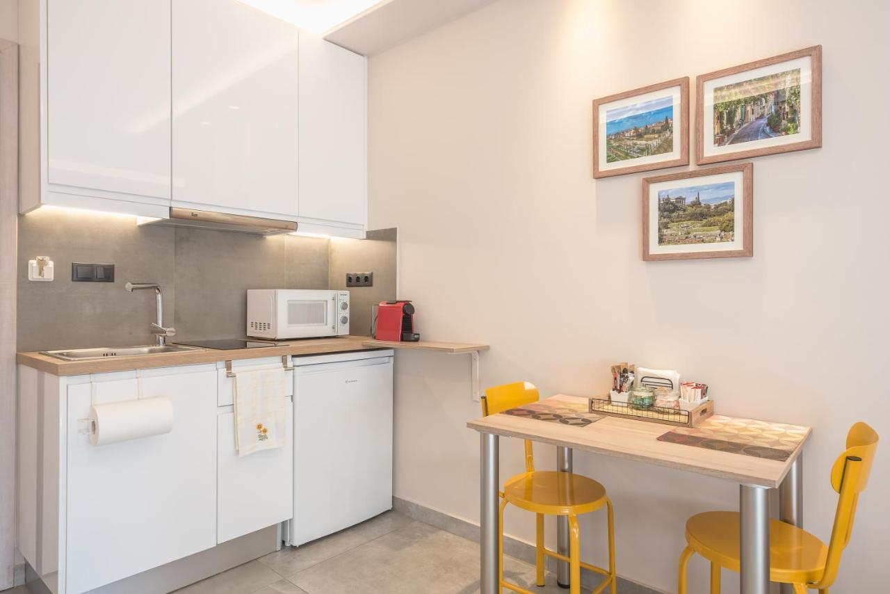 ✰Bright, Renovated, Spacious And Cosy Studio✰ Athens Luaran gambar